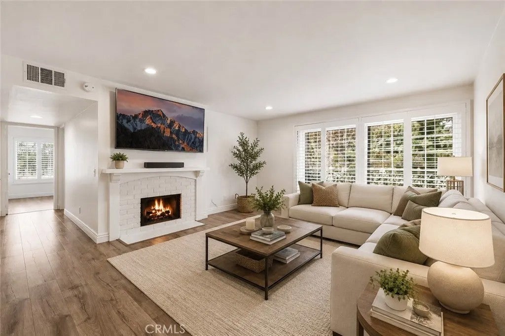 3675 S Bear Street H — photo