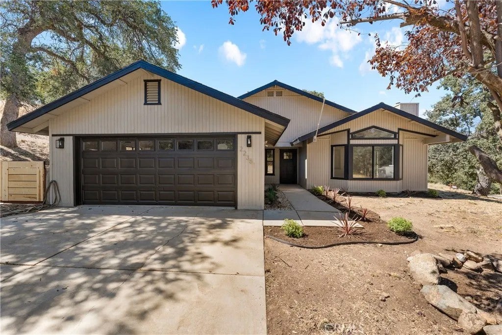22381 William Tell Trail — photo