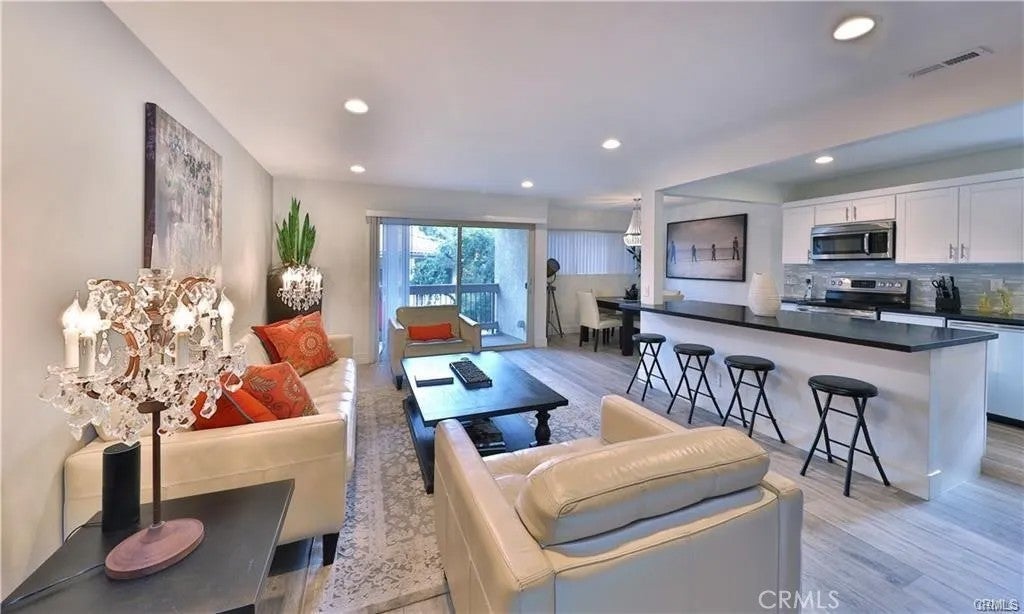 4632 Park Granada 96 — photo