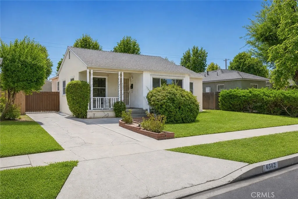 6502 Balcom Avenue, Reseda, CA 91335 — photo 2