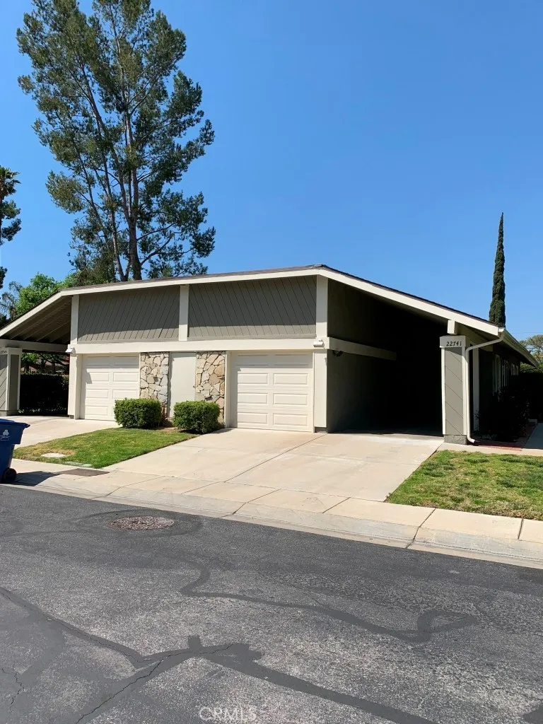 22741 Bassett Street — photo
