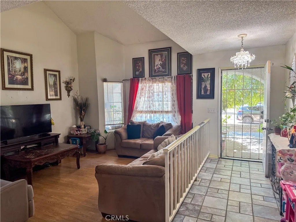 37050 Casa Grande — photo