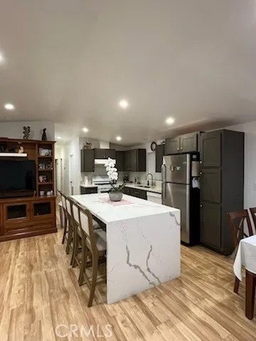 7560 Woodman 107 — photo