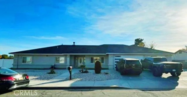 16079 Molino — photo