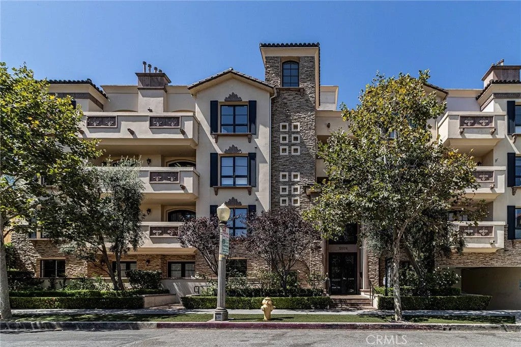 12026 Hoffman 104 — photo