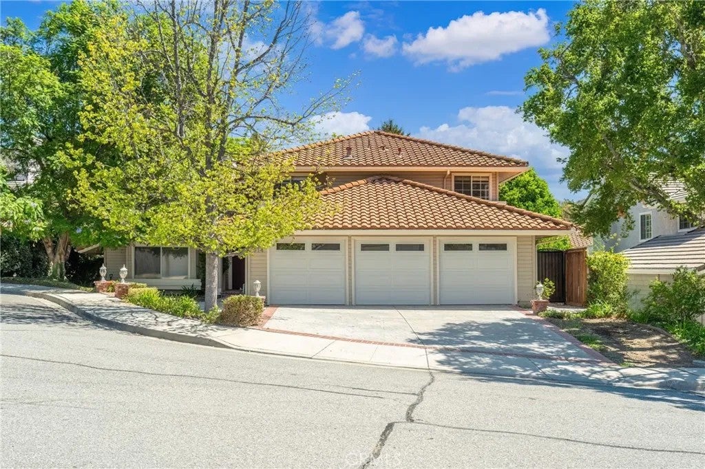 914 Sterling Oaks Court — photo