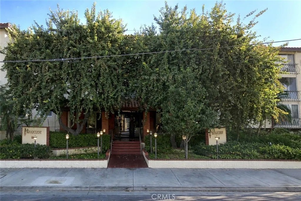 12830 Burbank 307 — photo