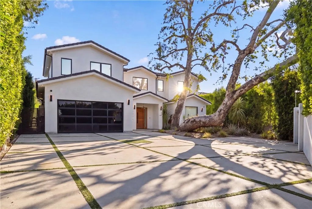 23262 Gonzales Drive — photo