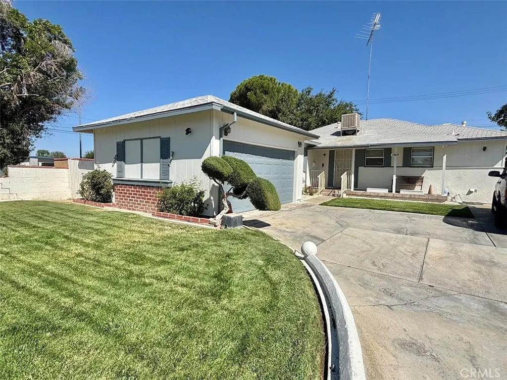 1469 Boyden, Lancaster, CA 93534 — photo 2