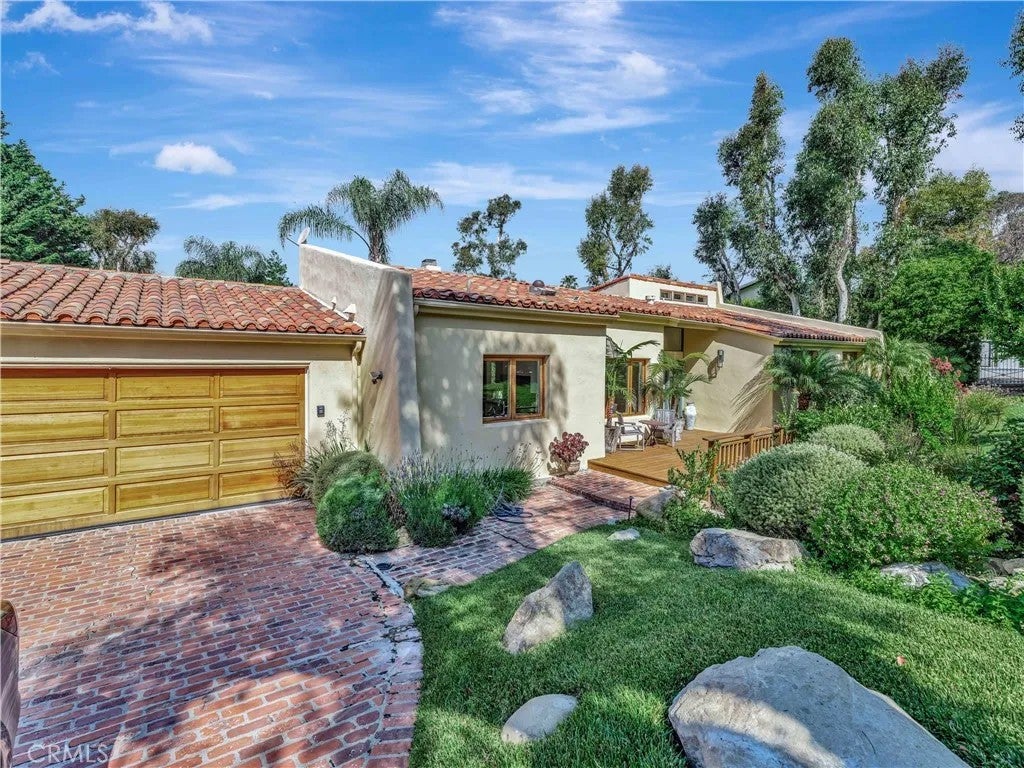 3635 Serra Road — photo