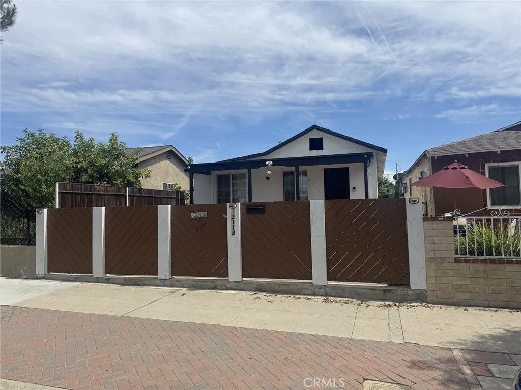 13118 Hoyt Street — photo