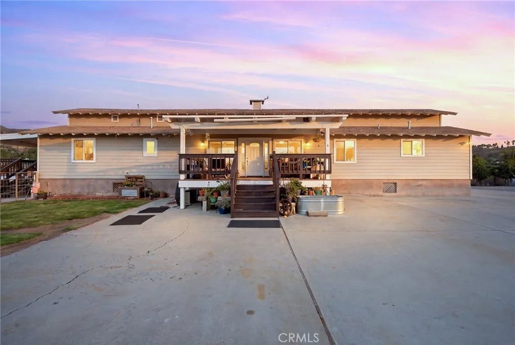 8646 Elizabeth Lake Road — photo
