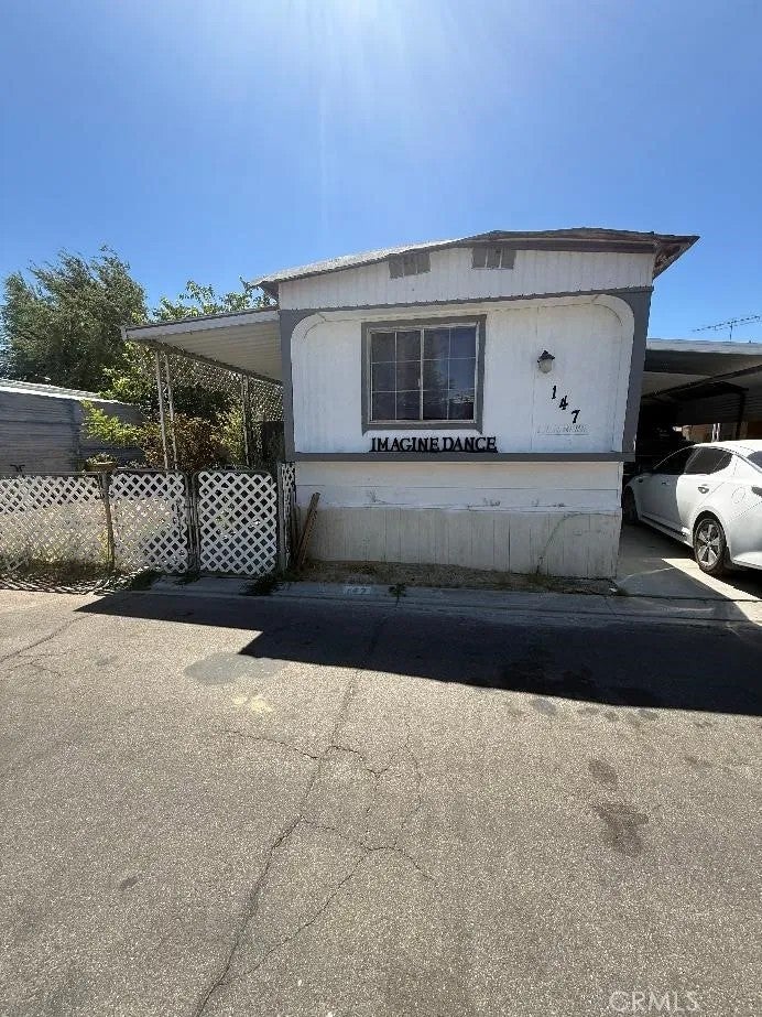 1301 Avenue I — photo