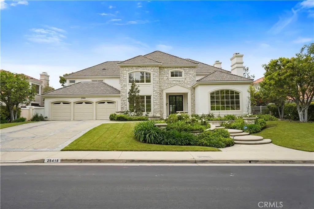 25418 Cumberland — photo