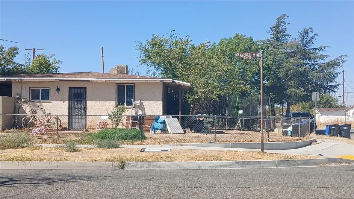 45311 Gadsden Avenue — photo