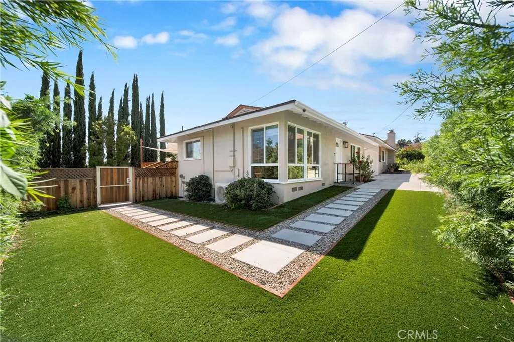 90 W Highland Avenue — photo