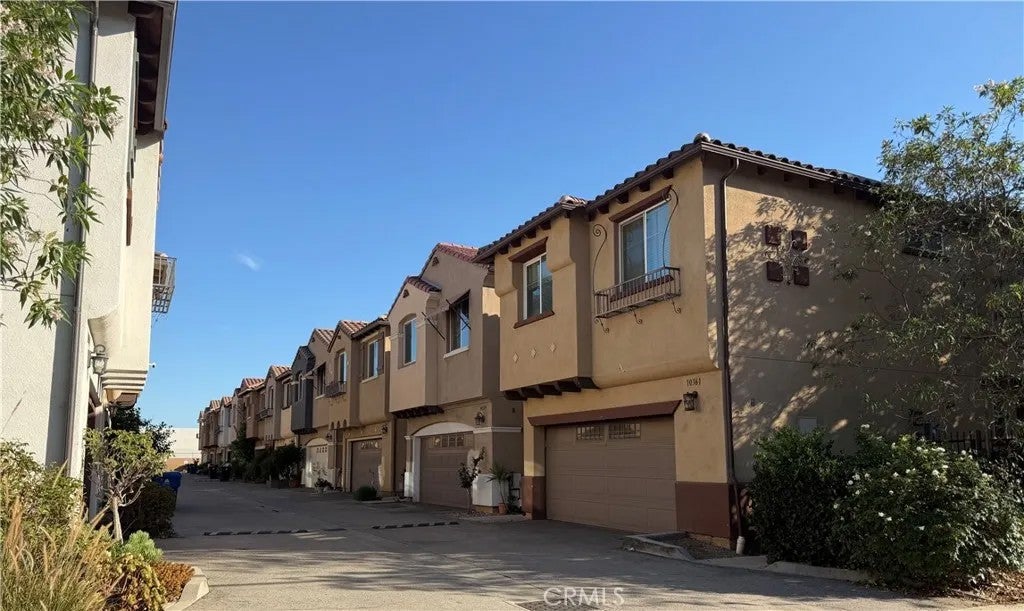 10349 Diamond Way — photo