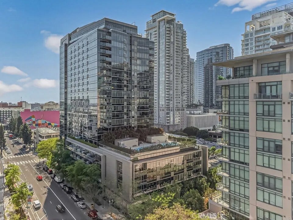 1155 S Grand Avenue 1707 — photo