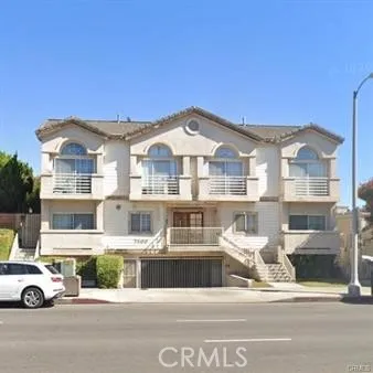 7900 Woodman Avenue Unit 105 — photo