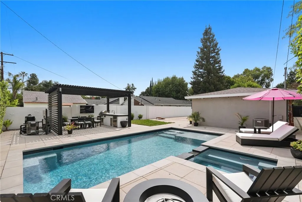 22641 Dolorosa — photo
