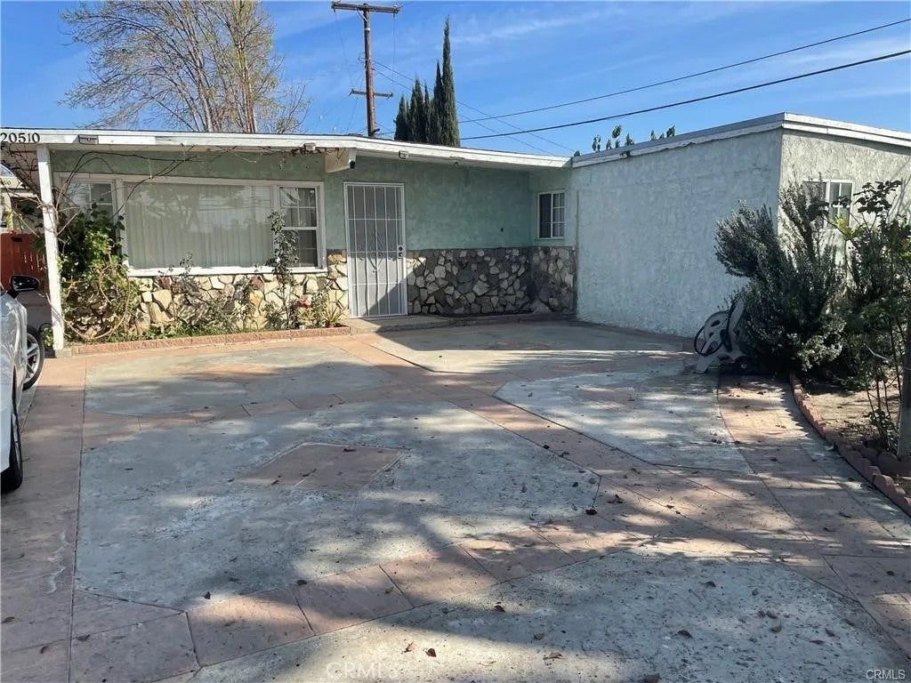 20508 Arline — photo