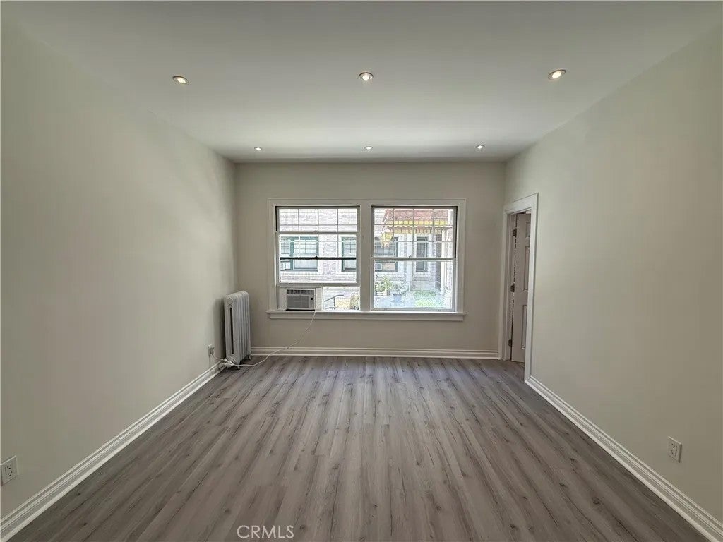 2121 James M Wood 110 — photo