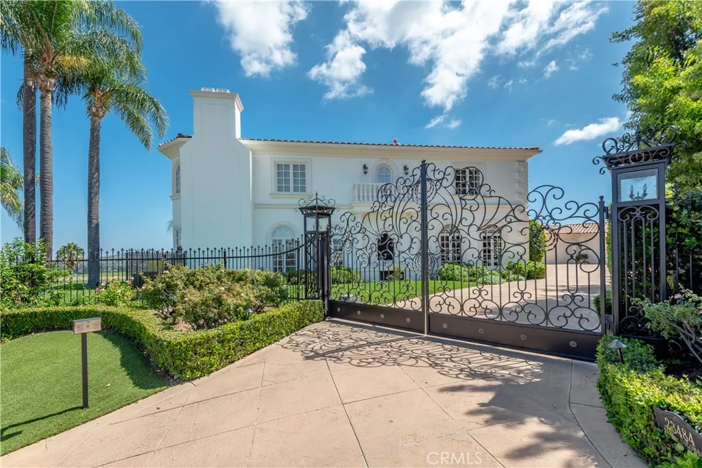 23484 Park Colombo — photo