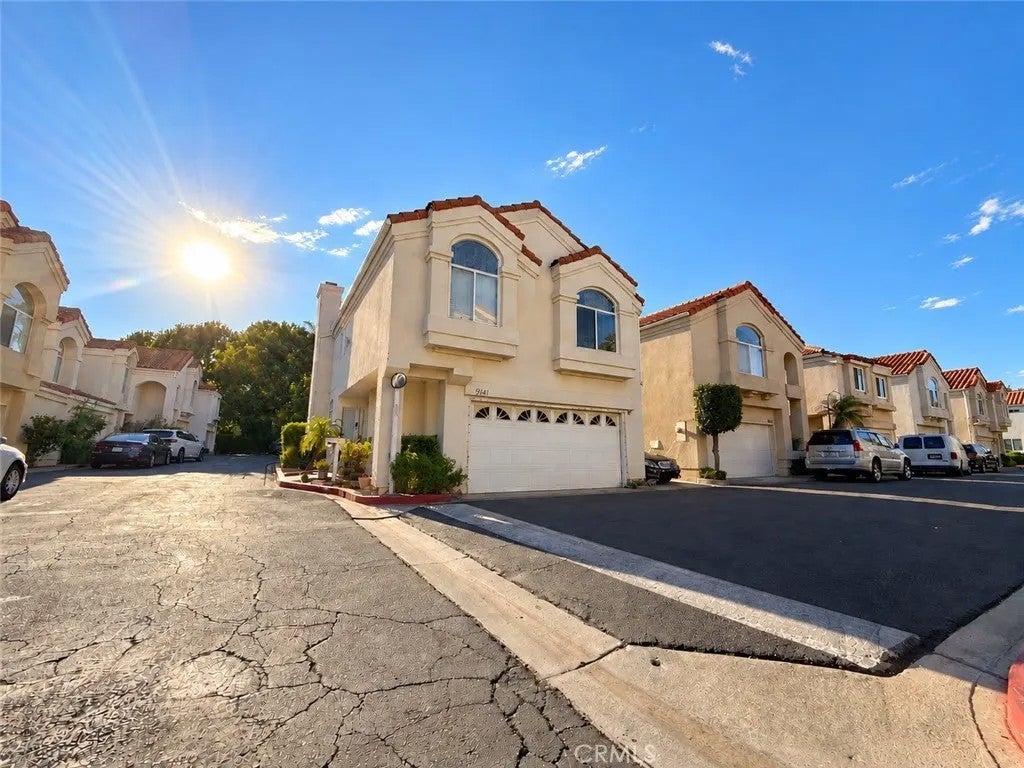 9141 Vincente Way — photo