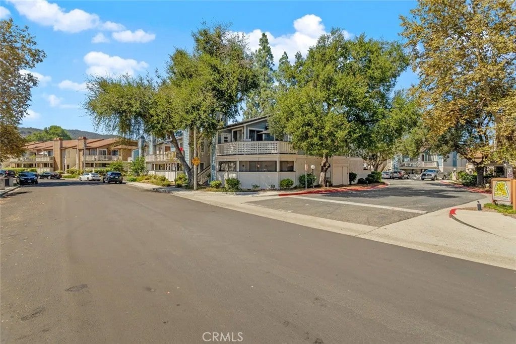 2438 Pleasant Way #M — photo