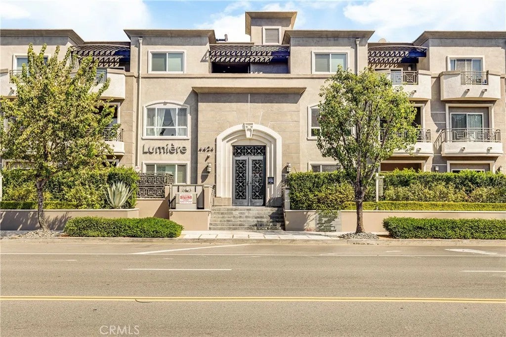 4424 Whitsett Avenue 110 — photo