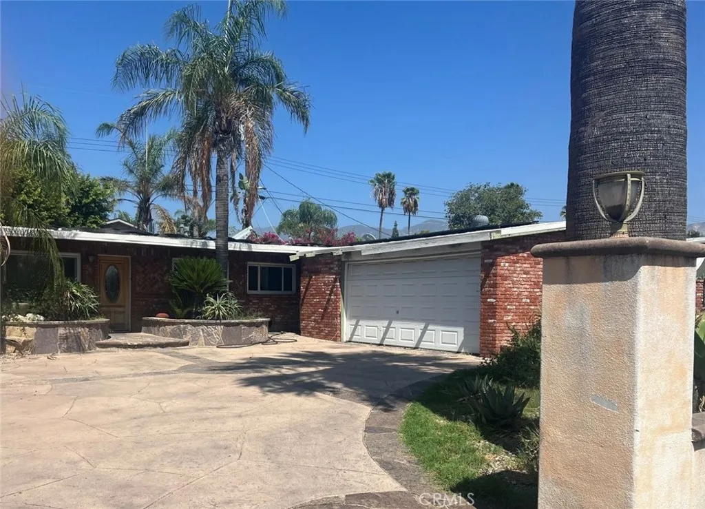 12937 Del Sur Street — photo