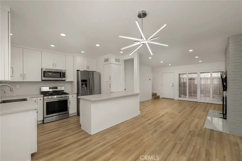 704 W Sierra Madre Boulevard Unit 15 — photo