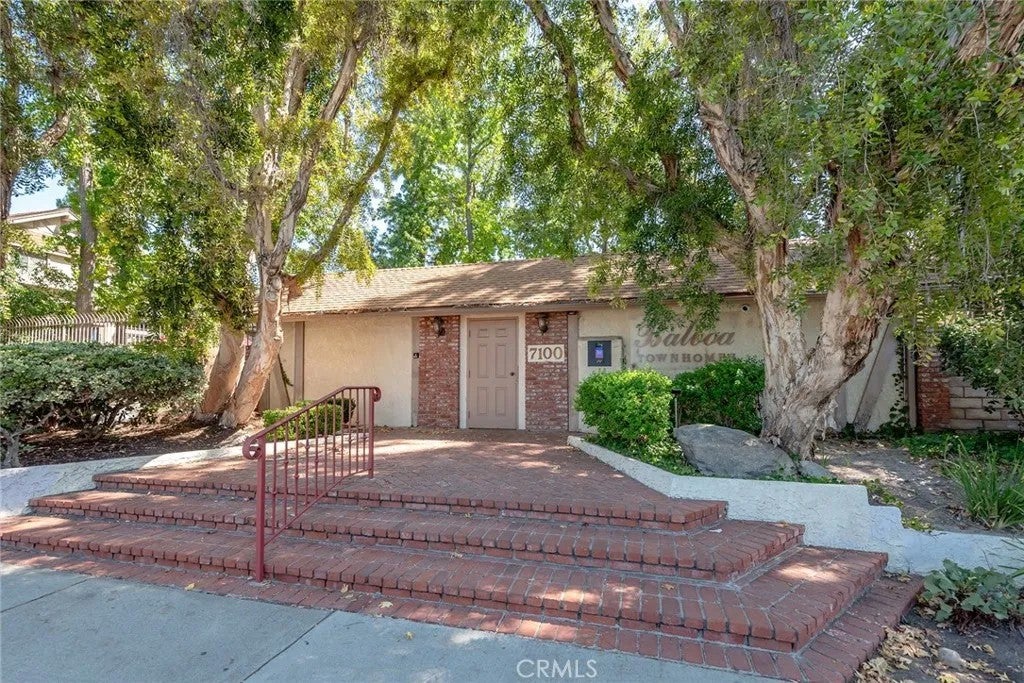 7100 Balboa Boulevard 807 — photo