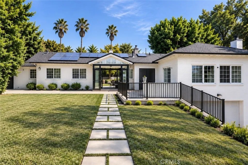 16633 Oak View Drive — photo