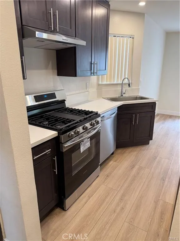 1207 N Columbus Avenue Unit 202 — photo