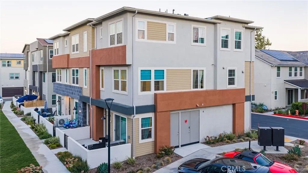 27131 Observation Court — photo