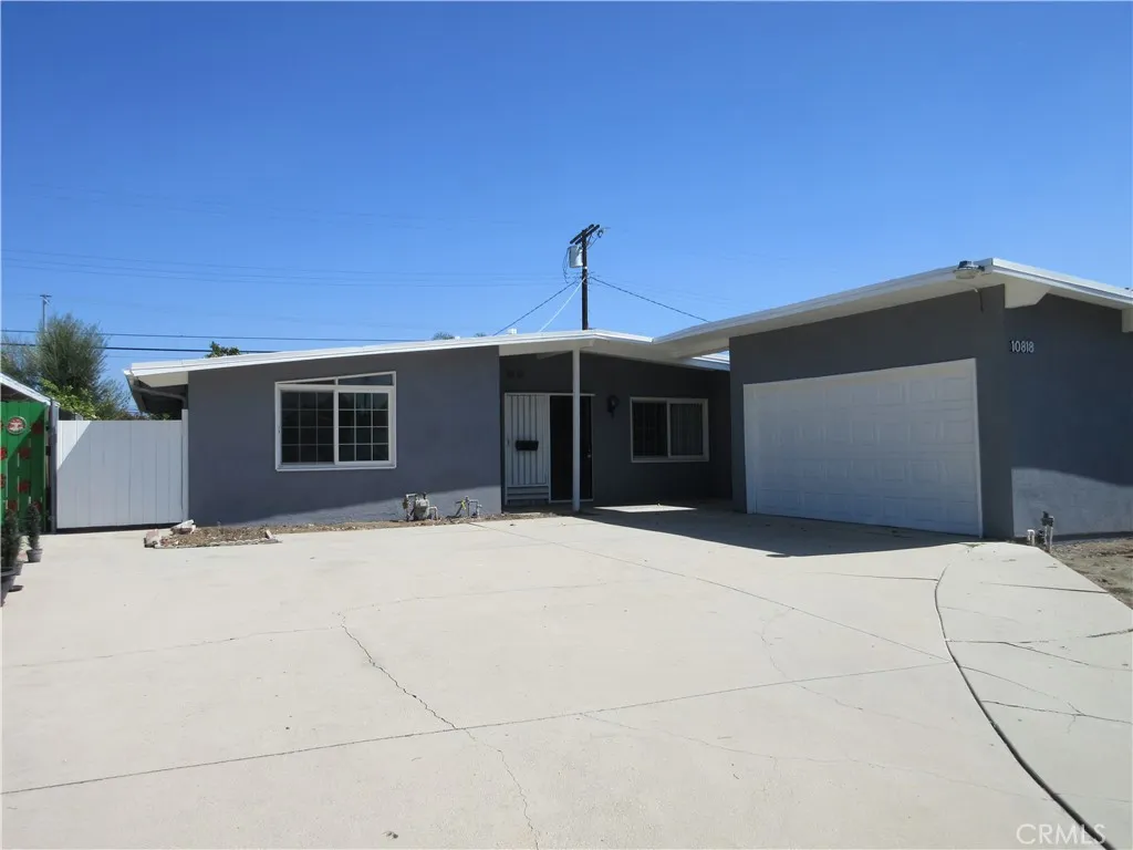 10818 Paso Robles Avenue — photo