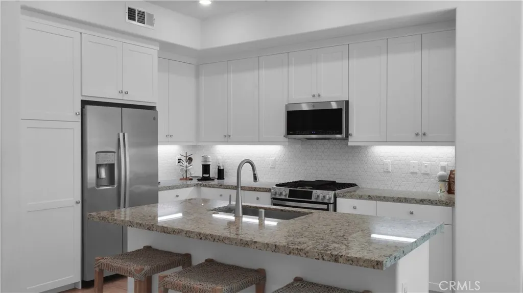 27410 Merlin Pl. Unit 203 — photo