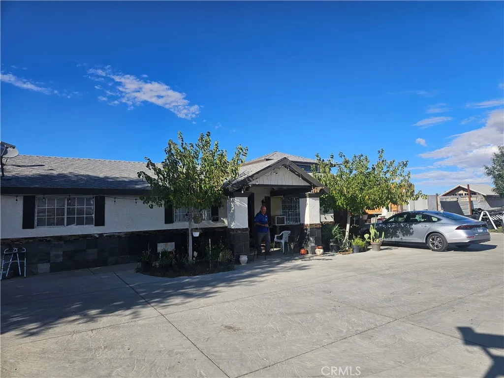 11313 E Avenue R8 — photo