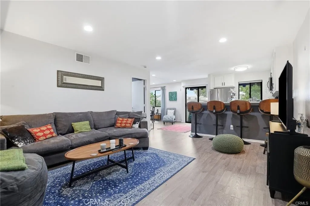18530 Hatteras Street Unit 337 — photo