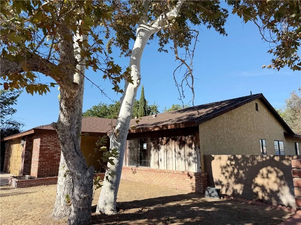42802 Sachs Drive — photo