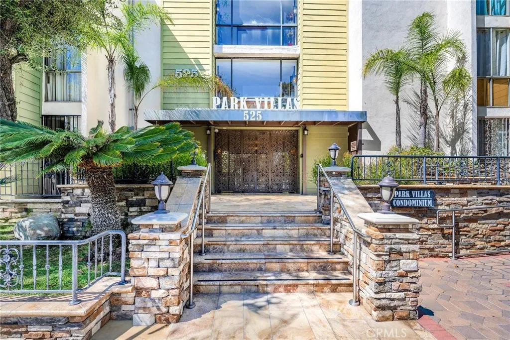 525 S Ardmore Unit 161 — photo
