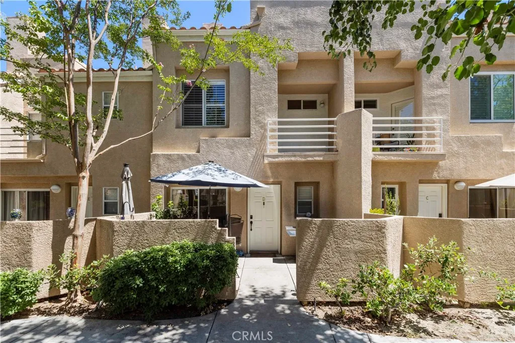 25731 Perlman Place Unit D — photo