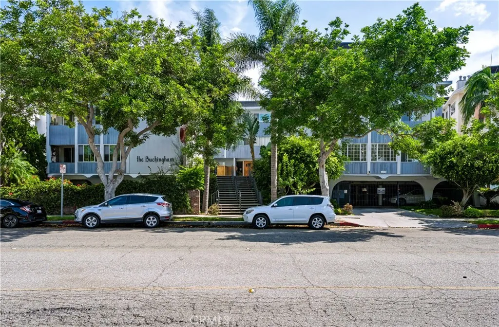 6150 Buckingham Pkwy Unit 110 — photo