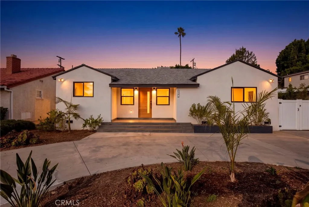 6341 Ranchito — photo