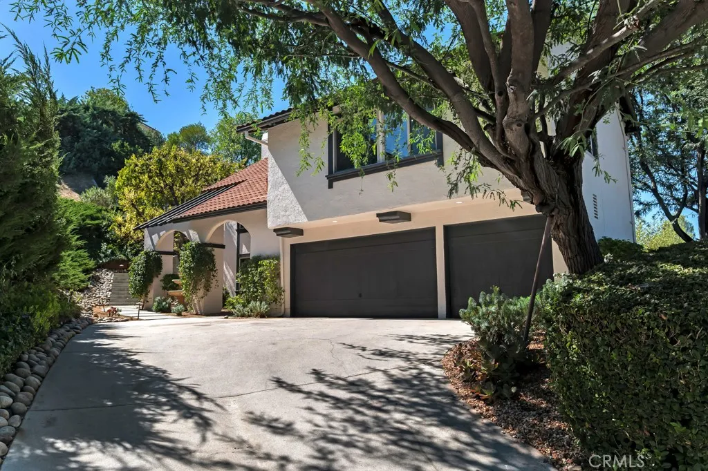 4481 Deanwood Drive — photo