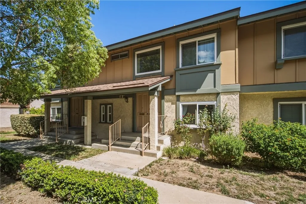 6629 Wilbur Avenue Unit 22 — photo