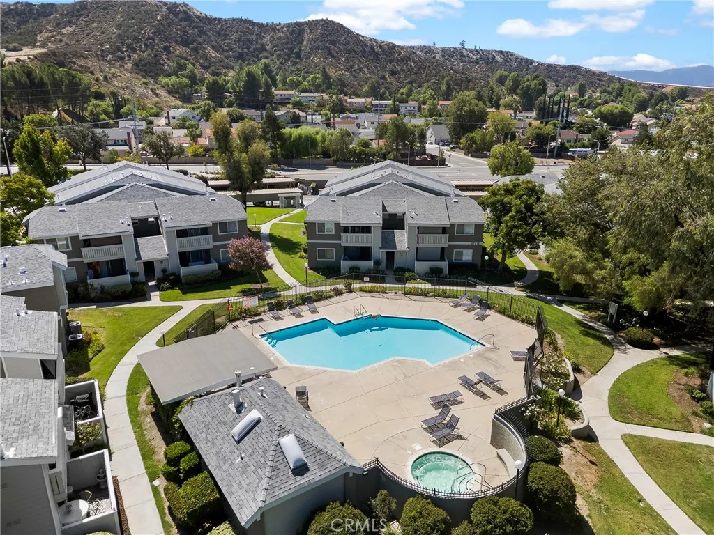 27646 Susan Beth Unit L — photo