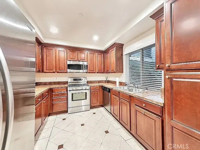 4533 Vista Del Monte Unit 104 — photo