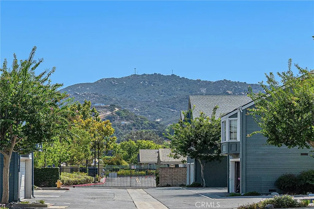 1906 Rory Lane #5, Simi Valley, CA 93063 — photo 2